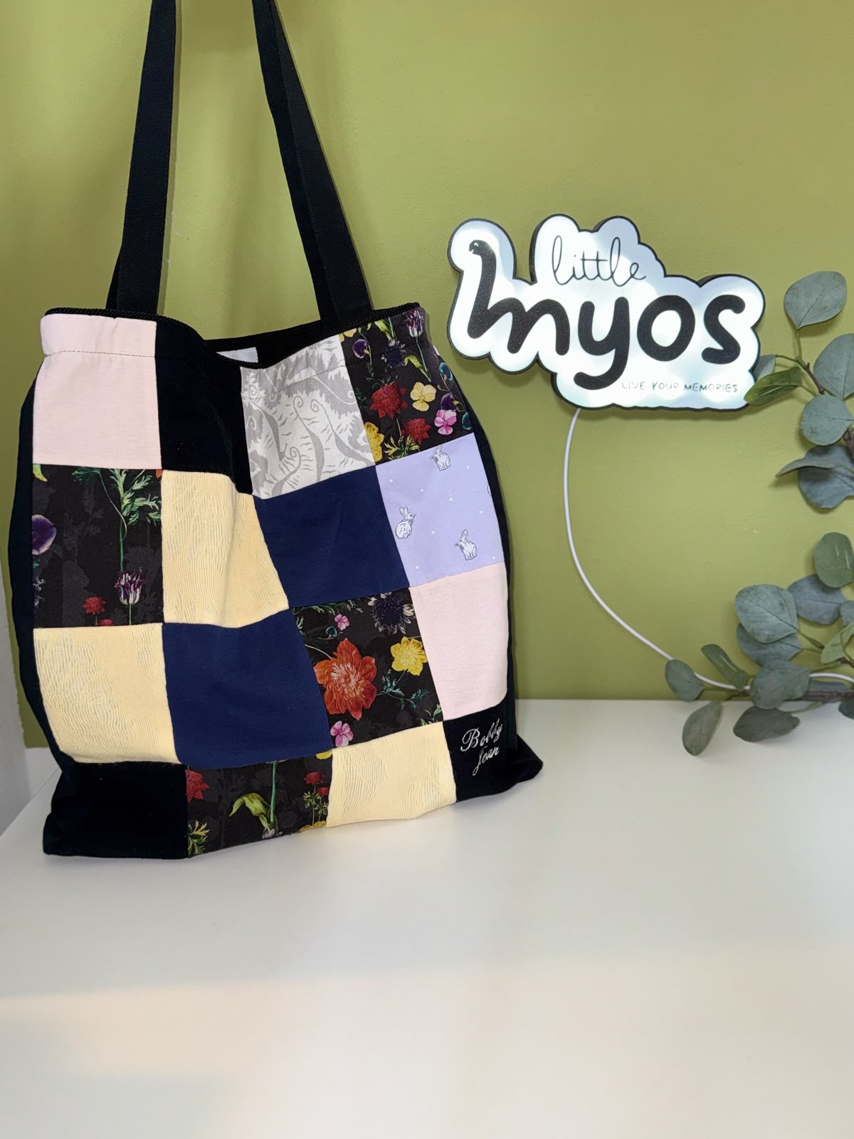 Memento Tote